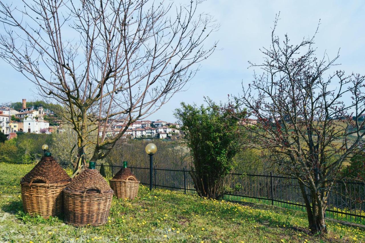 Maison Younesco - Villa Indipendente Exclusive Castagnole delle Lanze Bagian luar foto